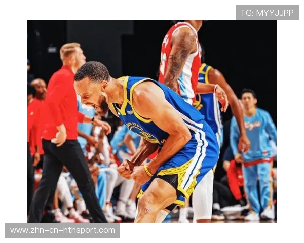 NBA勇士切入分球打开空间的进攻艺术