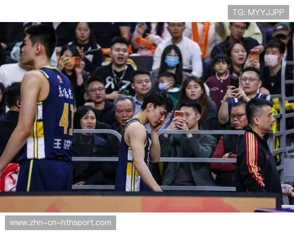 广东队麦考尔带伤出战，助力球队卫冕总冠军