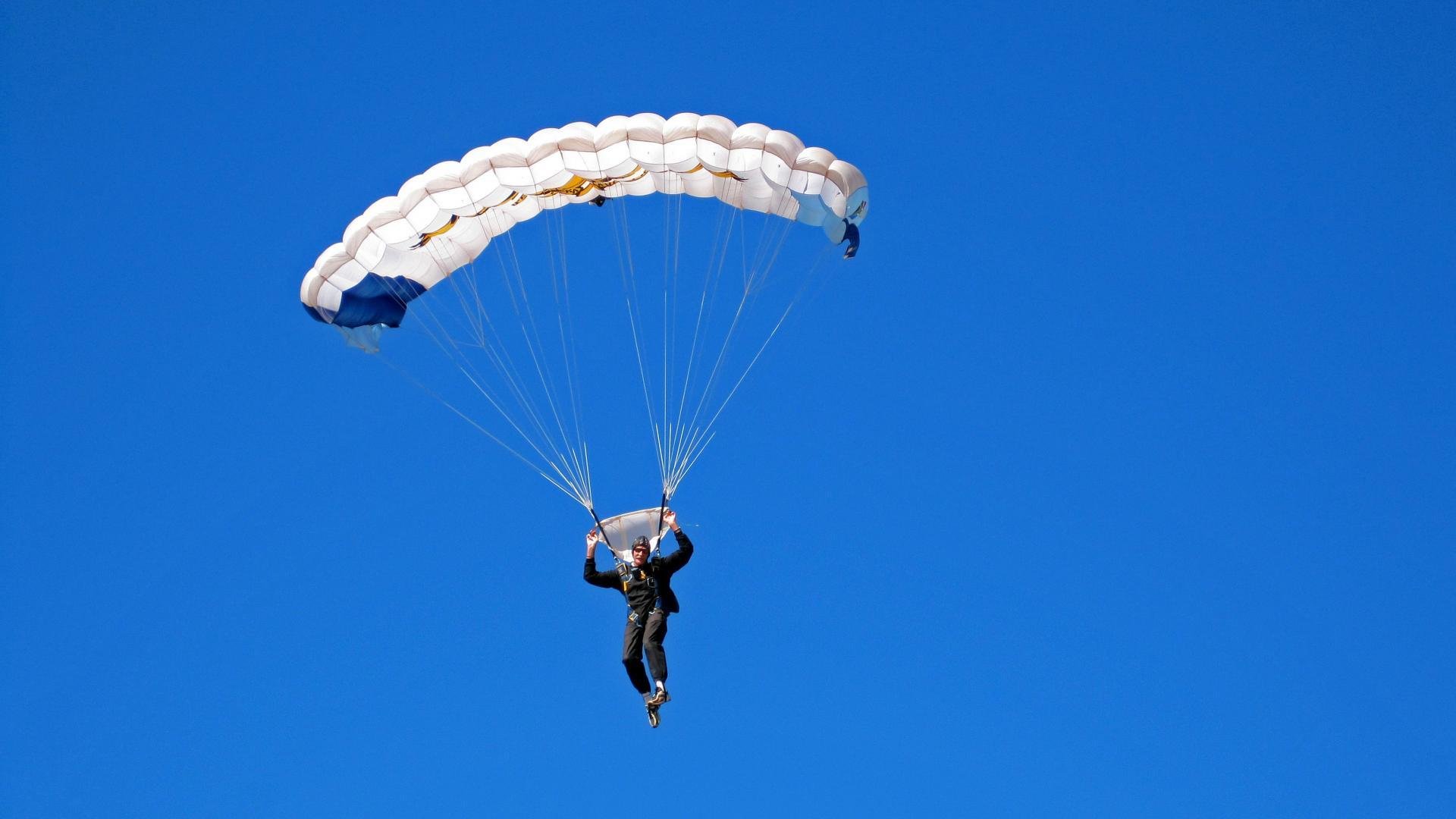 不只是训人！赵睿是在教他们如何成为职业球员，赵睿之前在哪支球队的